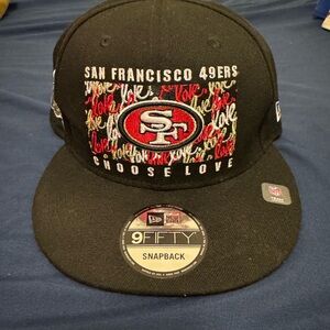 New Era Black 49ers 'Choose Love' Snapback Hat